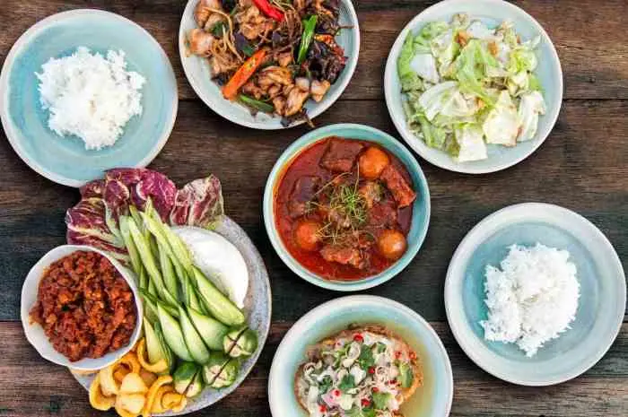10 Typical Thai Foods that Reflect the Richness of Culture and Tradition