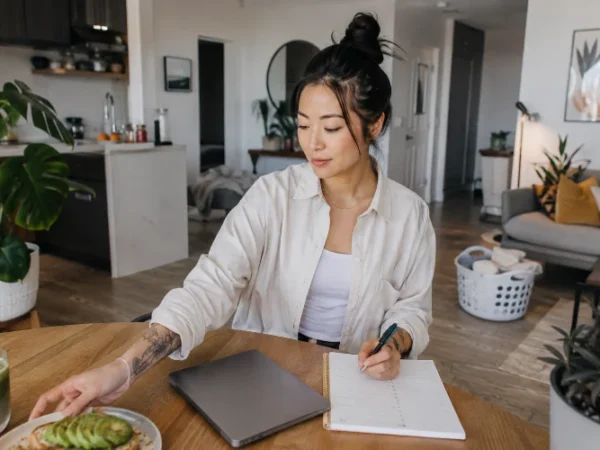 Living Solo Guide: Routines That Make Home Life Work Better